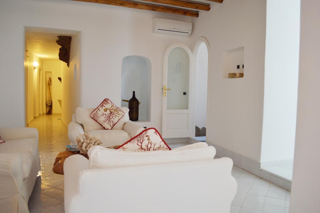 Villa Il Galeone Panarea Room photo