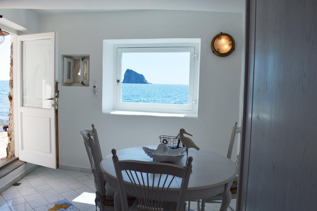 Villa Il Galeone Panarea Room photo