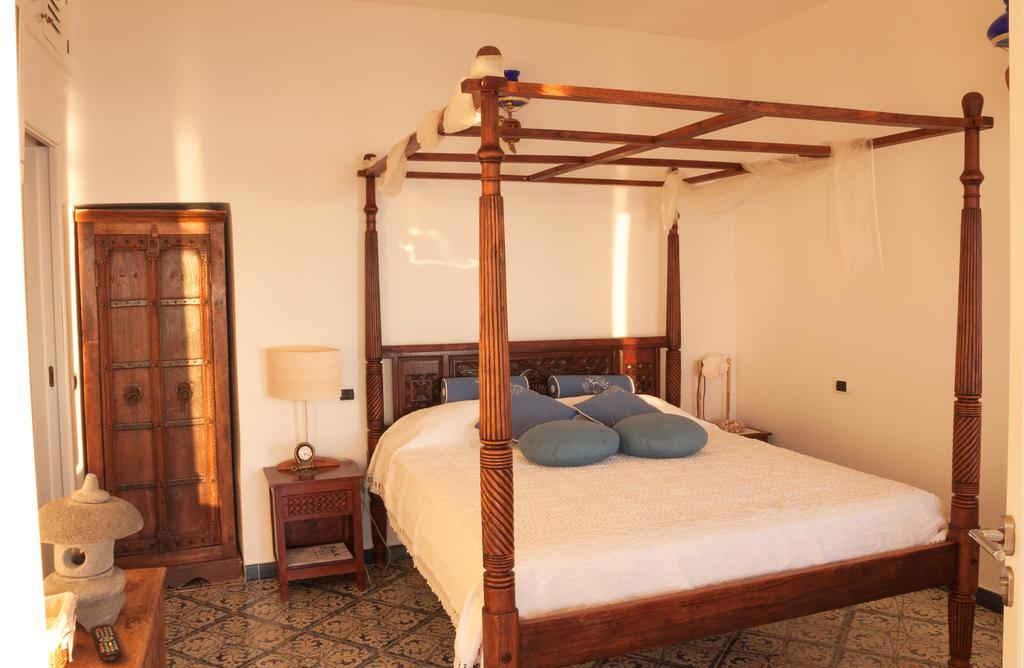 Villa Il Galeone Panarea Room photo