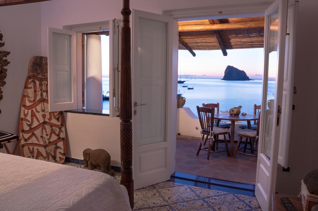 Villa Il Galeone Panarea Room photo